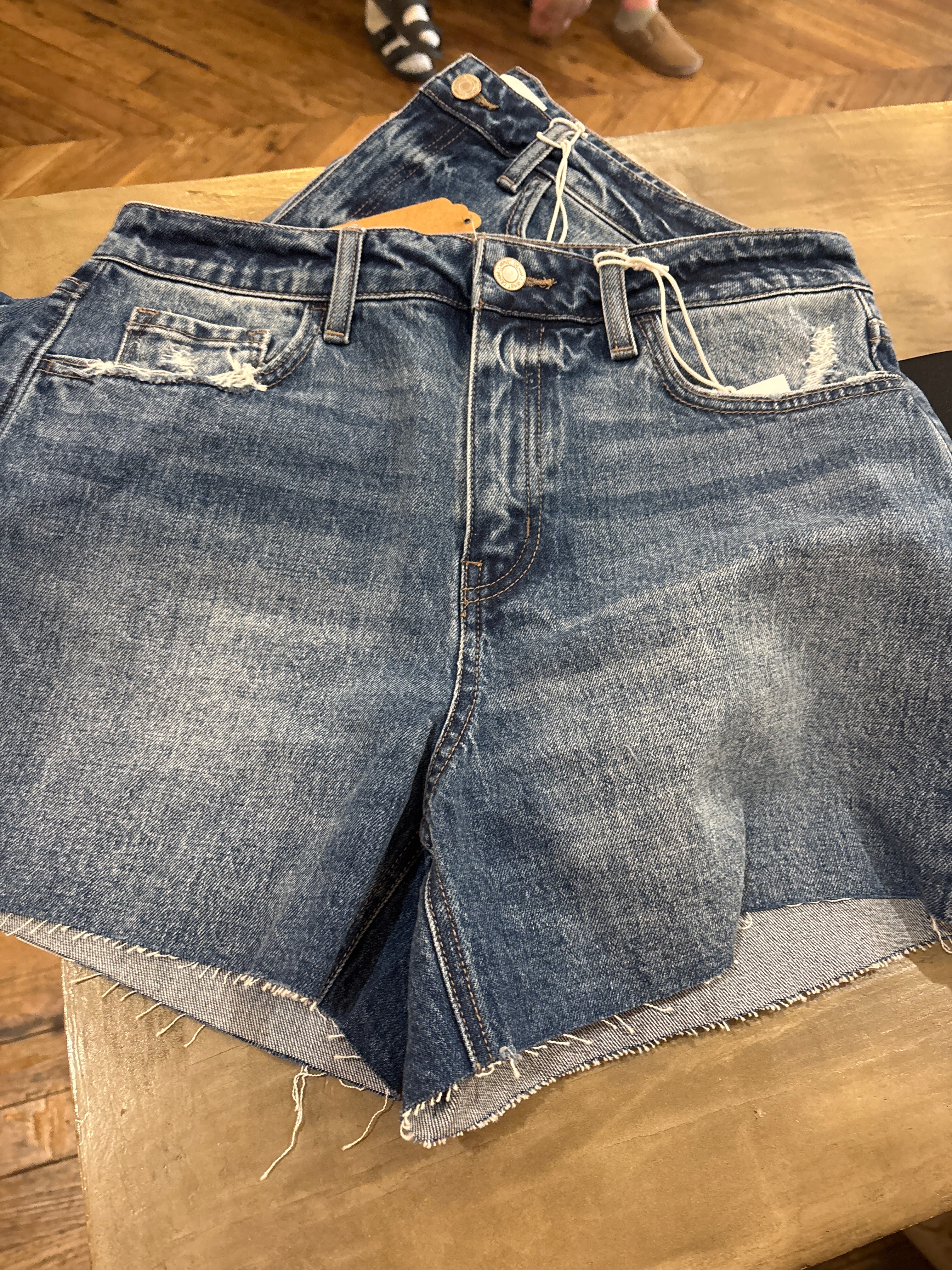 Vervet High Rise Medium Dark Shorts